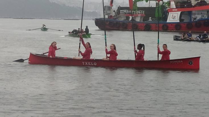 Zumaiarrak lehen eta laugarren postuetan sailkatu dira Espainiako batel txapelketako B finaletan