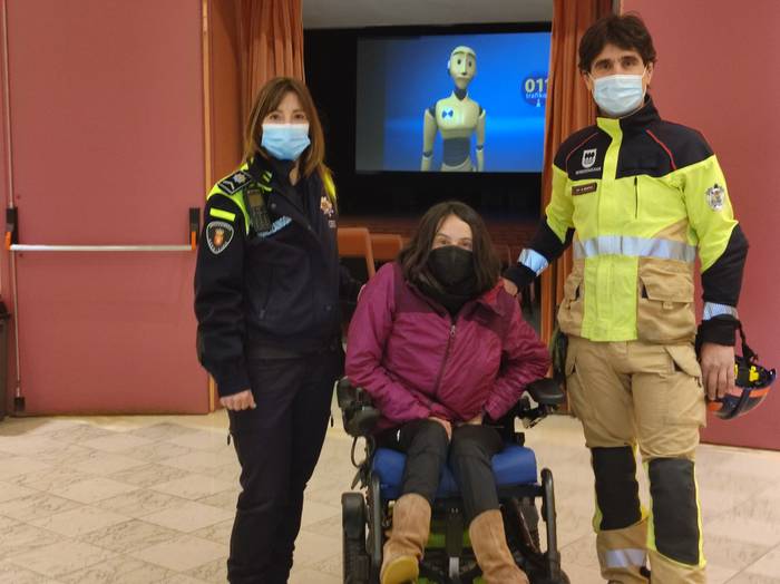 Errepidean "ordezkorik ez" dutela azaldu diete Azkoitiko gazteei 'Don't be Dummy' saioan