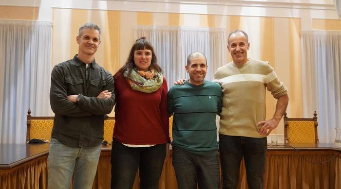 Arraunaren iraganaz, orainaz eta etorkizunaz hiru begirada