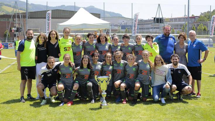 Realak irabazi du infantil nesken Azpeitia Cup txapelketa
