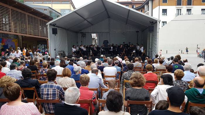 Udako jarduerak antolatzeko bilera irekia egingo du udalak herriko elkarte eta taldeekin
