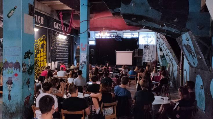 Altsasun egingo den Gazte Topagune Sozialistaren berri eman dute Gaztetxean