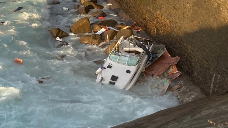 Ontzi batek istripua izan du Izustarri parean