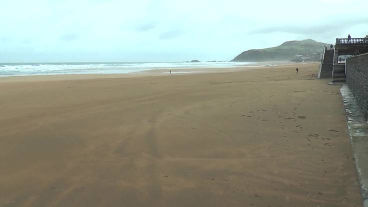 Aspaldiko marea baxuena izan da goizean Zarautzen