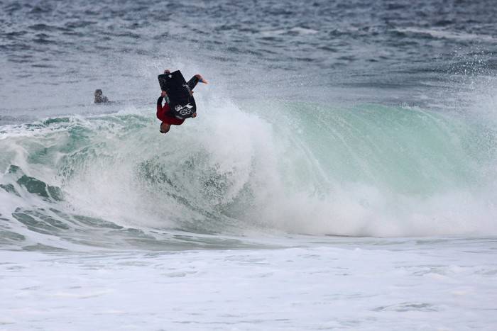 Itacoatiarako final laurdenetatik kanpo gelditu da Alex Uranga bodyboardlari zumaiarrar