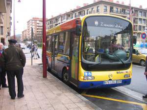 EH Bildu Zarautz: "Udako gauetarako autobusen inguruko lanketa egiteko konpromisoa hartu du Udal Gobernuak"