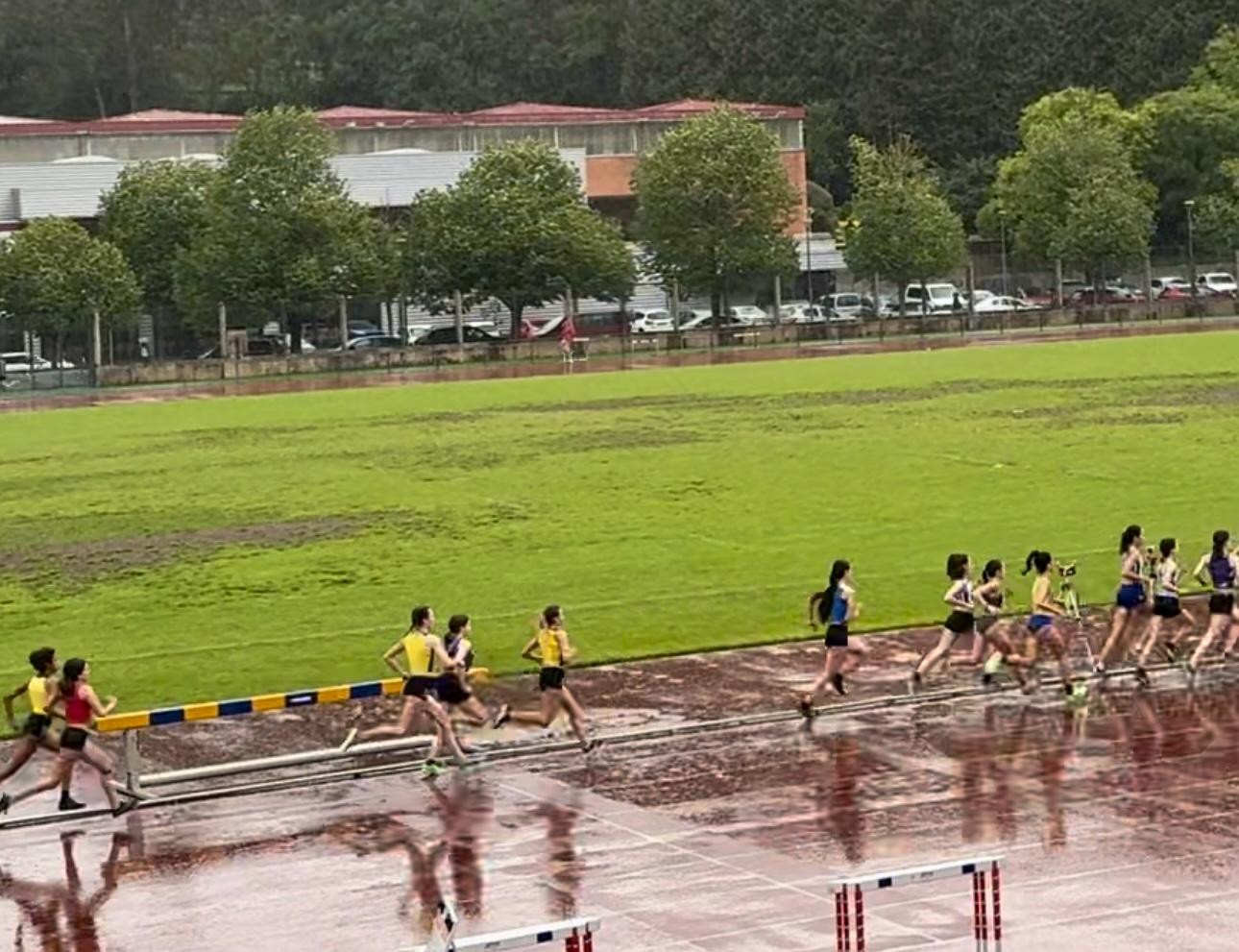 Orioko Kamel Ziani Atletismo taldeko korrikalariak  parte hartze libreko Atletismo Txapelketan izan dira, Donostian