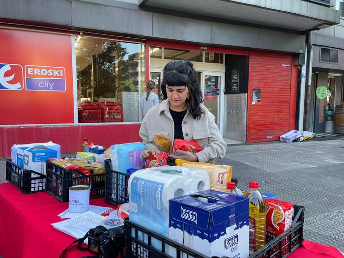 Oinarrizko produktuen bilketa handiarekin hasi dira Kontseilu Sozialistako kideak