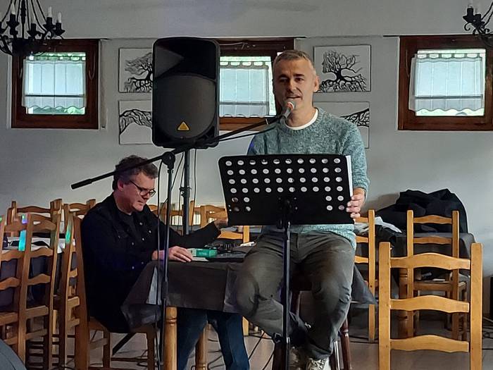 Julen Garateren 'Kantun kontuk' kontakizunarekin hasi dira Maiatzeko Lorak