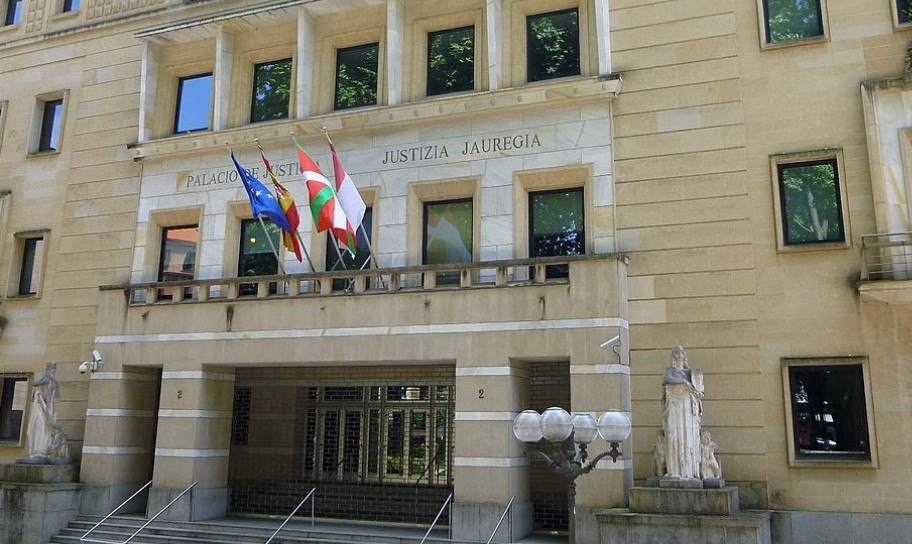 EAEko Auzitegi Nagusiak bertan behera utzi ditu etxeratze agindua eta itxiera perimetralak