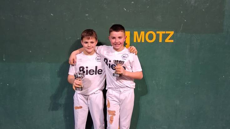 Txapelak lortu dituzte