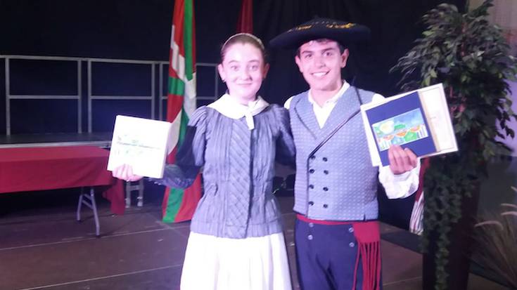 Azpeitiko dantzariek bete dute Zarauzko bikote gazteen dantza suelto txapelketaren podiuma