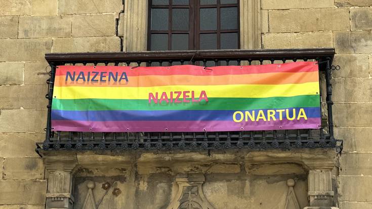 "LGTBI+ kolektiboko kideek jasaten duten bazterkeriaren eta indarkeriaren aurka egitea gizartearen garapena bultzatzea da"