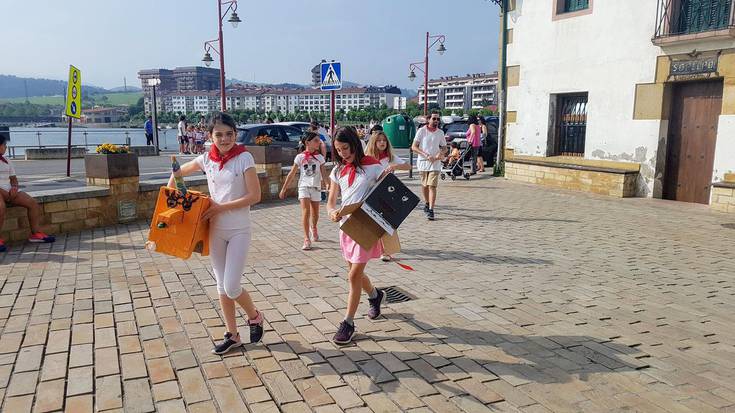 Sanferminak gaur hasi dira Zumaian