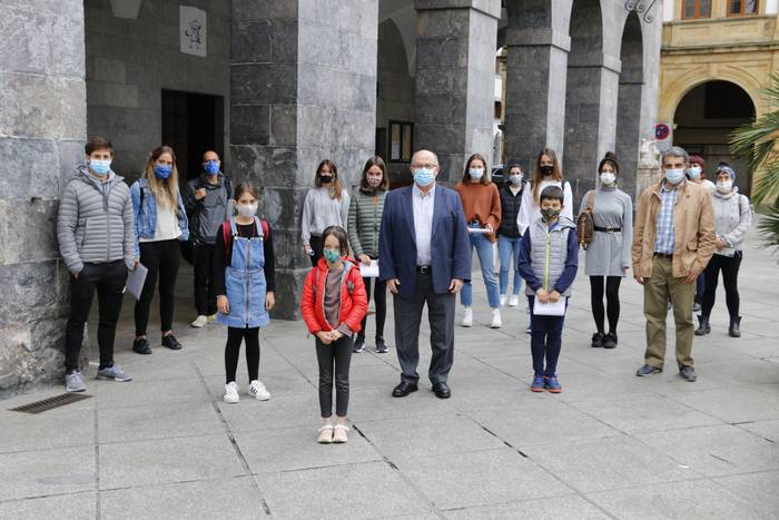 Basoak jarri dituzte erdigunean Azkoitiko Eskolako Agenda 2030 programako ikasleek
