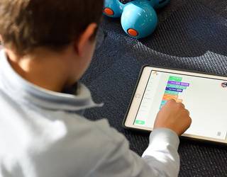'Gailu digitalak eta ondorioak' hitzaldirako izena eman daiteke