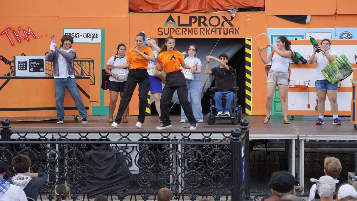 Alprojaren kezka tokiko euskarazko komunikabideen inguruan