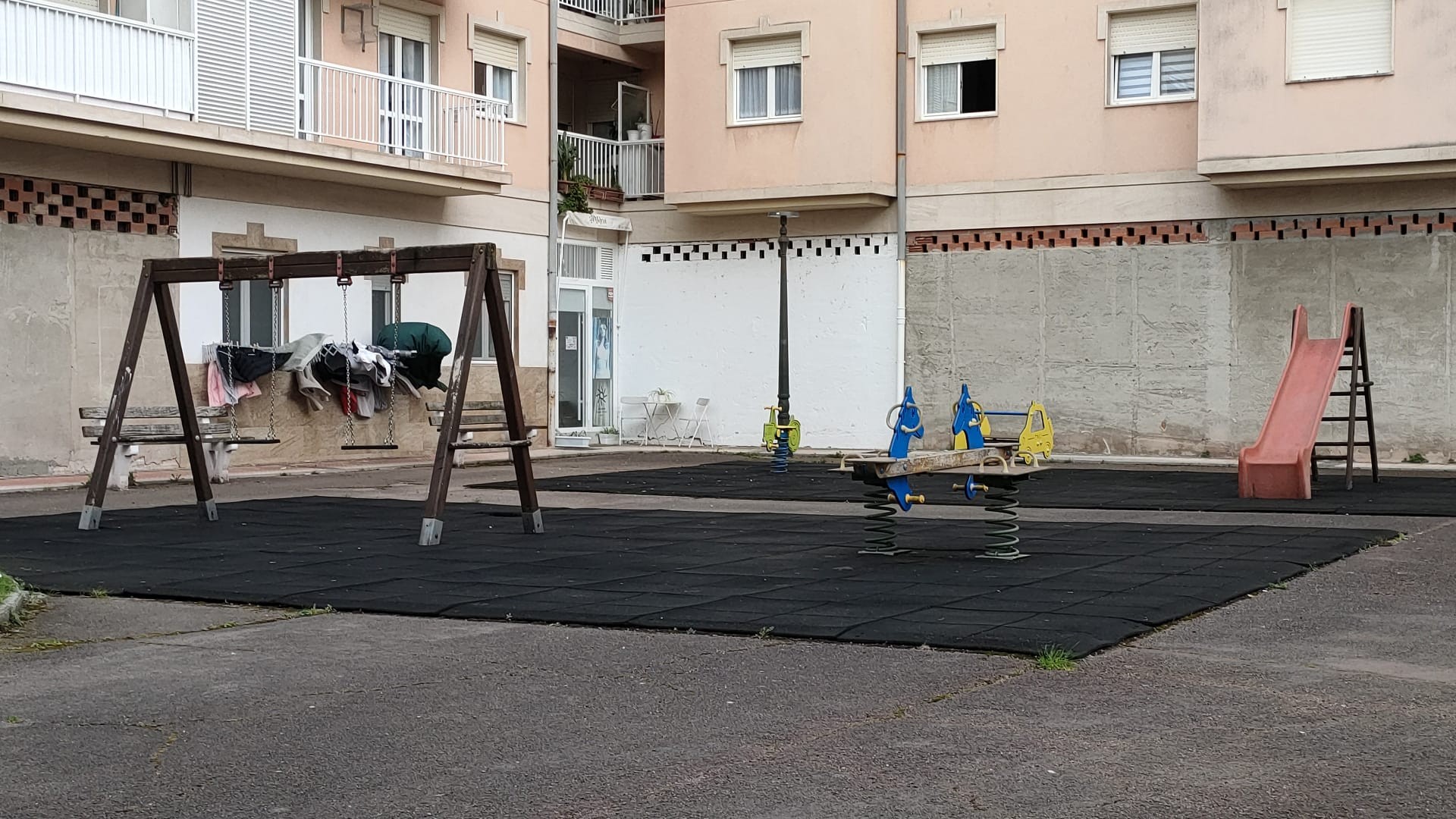 Jolas parkeen inguruko proposamena