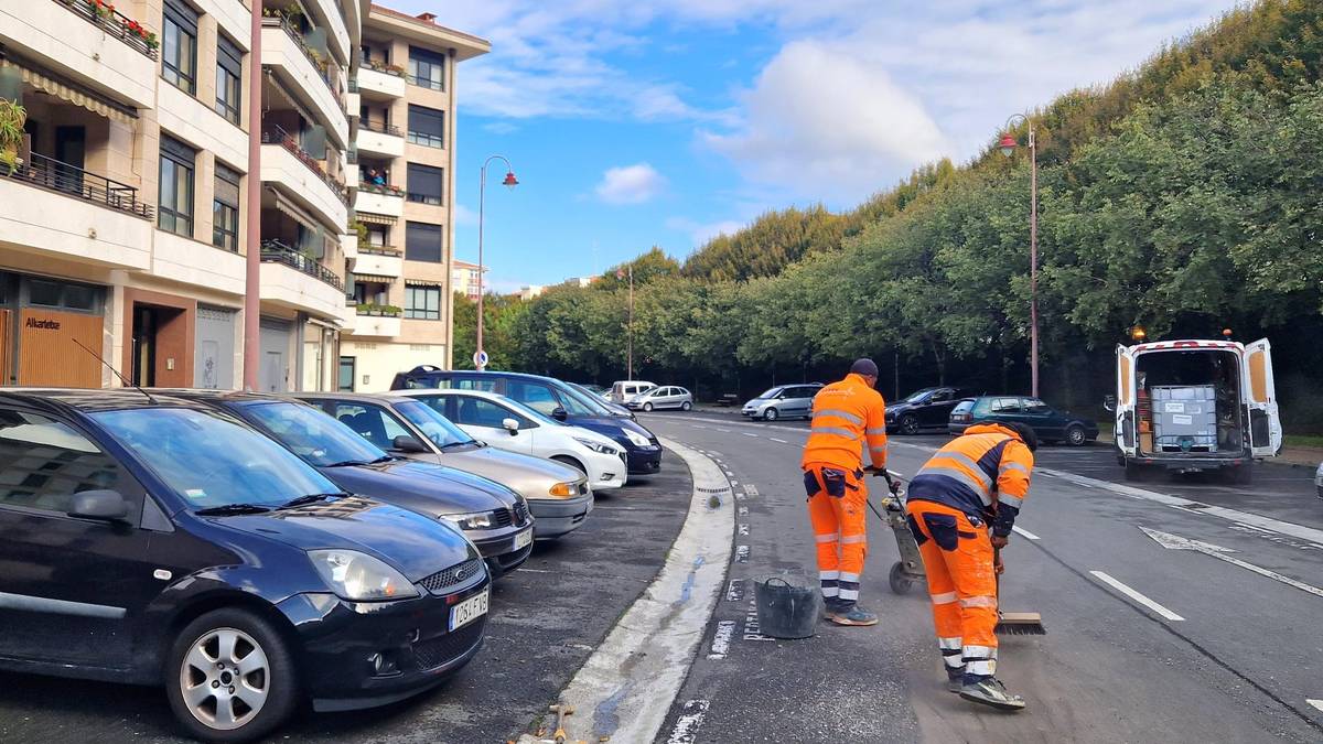 Trafikoaren noranzkoa aldatzeko lanak hasi dituzte Salbiden