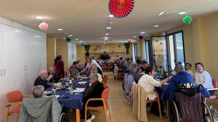 Boluntarioen bazkaria, San Jose egoitzako astearen ekuatorean