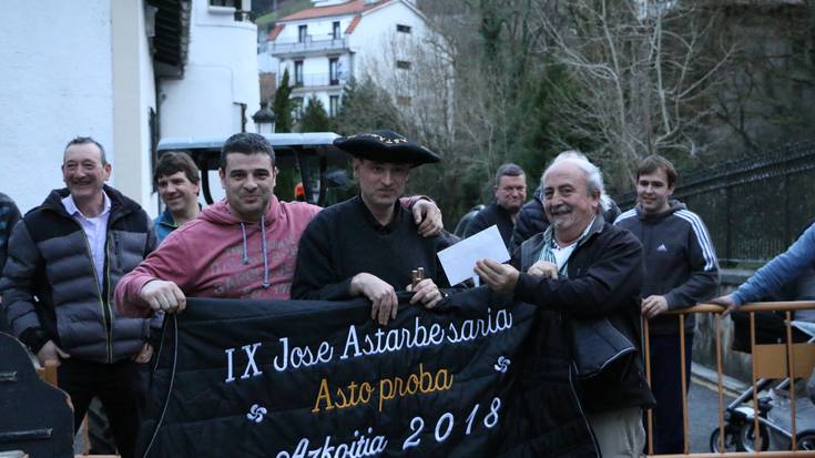 Izer Etxetxok irabazi du Baztarrikaldeko IX. Joxe Astarbe Saria