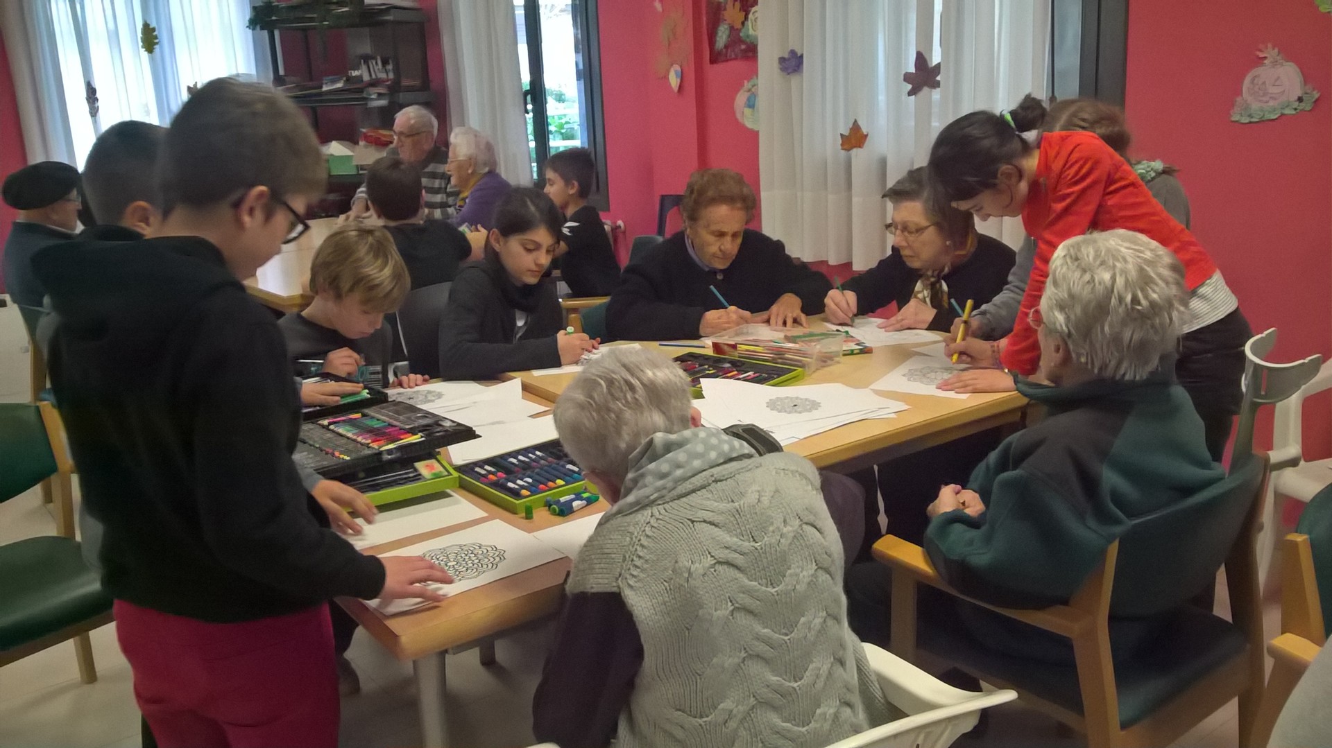 MAITTE DITUGUNAK ZAINDUZ, IKASTOLAKO IKASLEAK ZAHARREN EGOITZAN