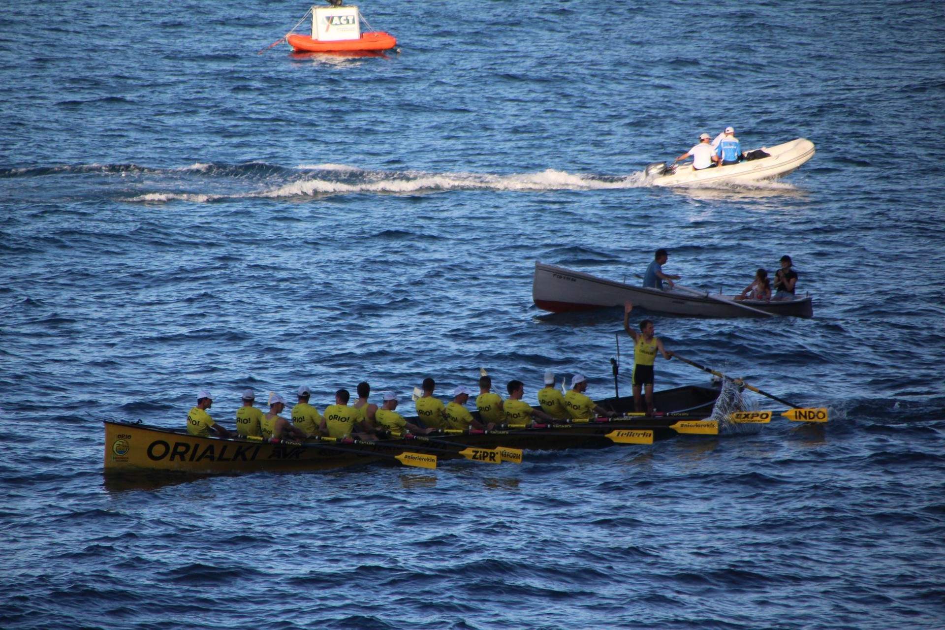 Bigarren sailkatu dira Orioko bi traineruak Zarauzko Ikurrinaren lehenengo jardunaldian