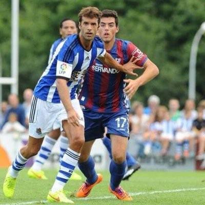 Julen Azkuek Eibarko lehen taldearekin egin dezake debuta