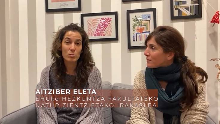 EHUko Hezkuntza Fakultateko ikasle eta irakasleak Zumaienan