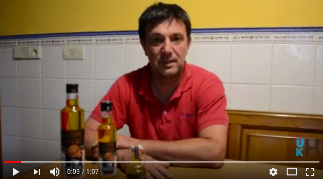 AURRERAPENA: Maitia, intxaurrez egindako olioa