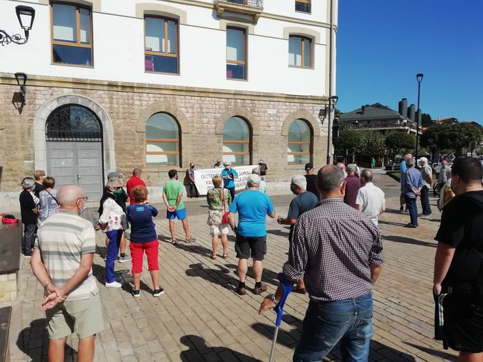 Eskualdeko pentsiodunek Zumaian egingo dute protesta astelehenean