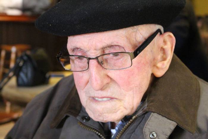 Mende bateko istorioak, historia eginda