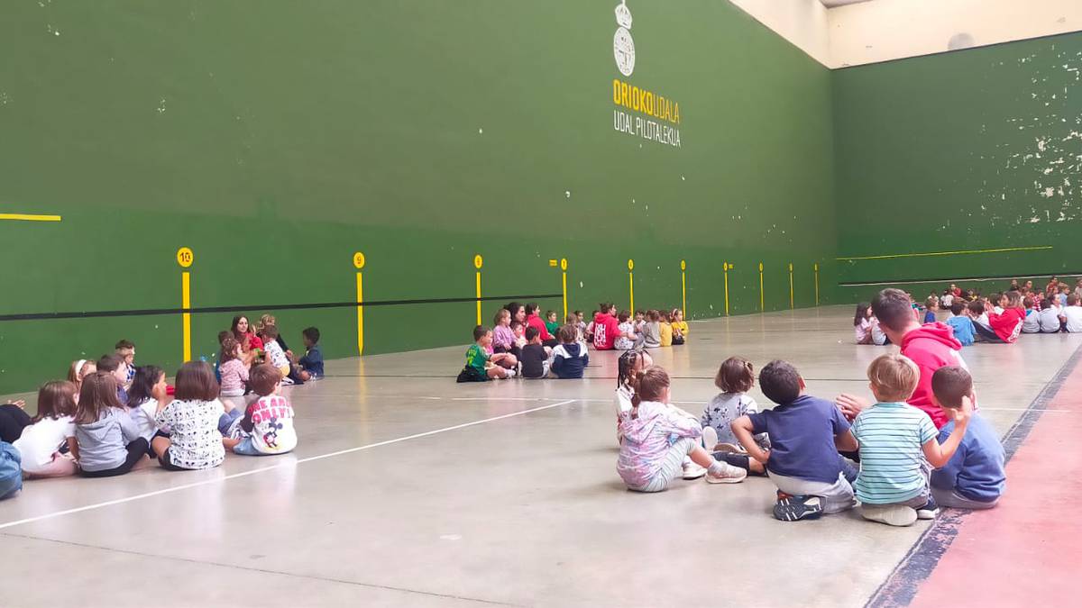 Bihar zabalduko dute udako kirol eta aisialdi jardueretan izena emateko epea