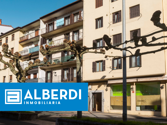 Alberdi Inmobiliaria: eraberritutako etxebizitza altua, ikuspegi zoragarriekin