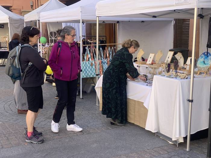 Artisau Azoka egingo dute bihar, egun osoan
