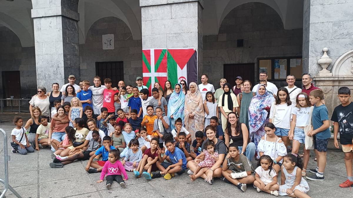 Saharako kanpamentuetatik Azkoitira eta Azpeitira etorri diren haurrei ongietorria eingo diete bihar
