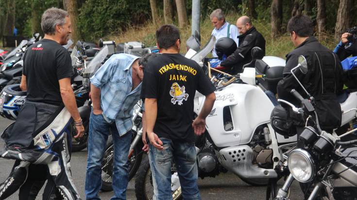 Moto hotsa nagusi, Itxasmendiko jaietan