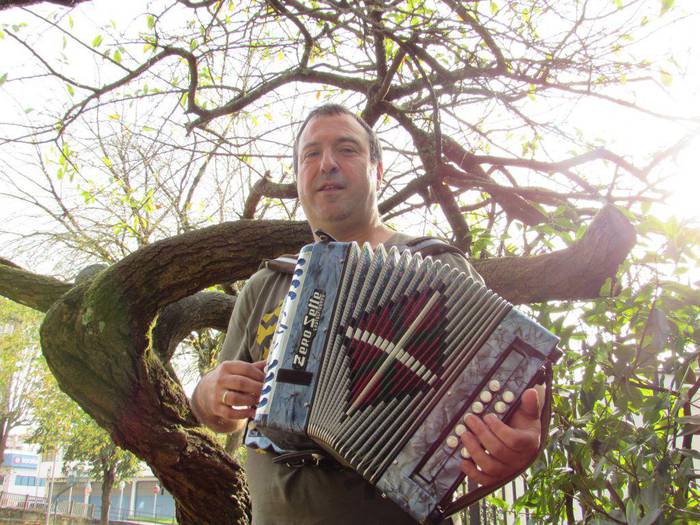 Ramon Azpitarte ‘Imuntzo’ (Trikitilaria): "Soinua desberdin jotzen dut orain"