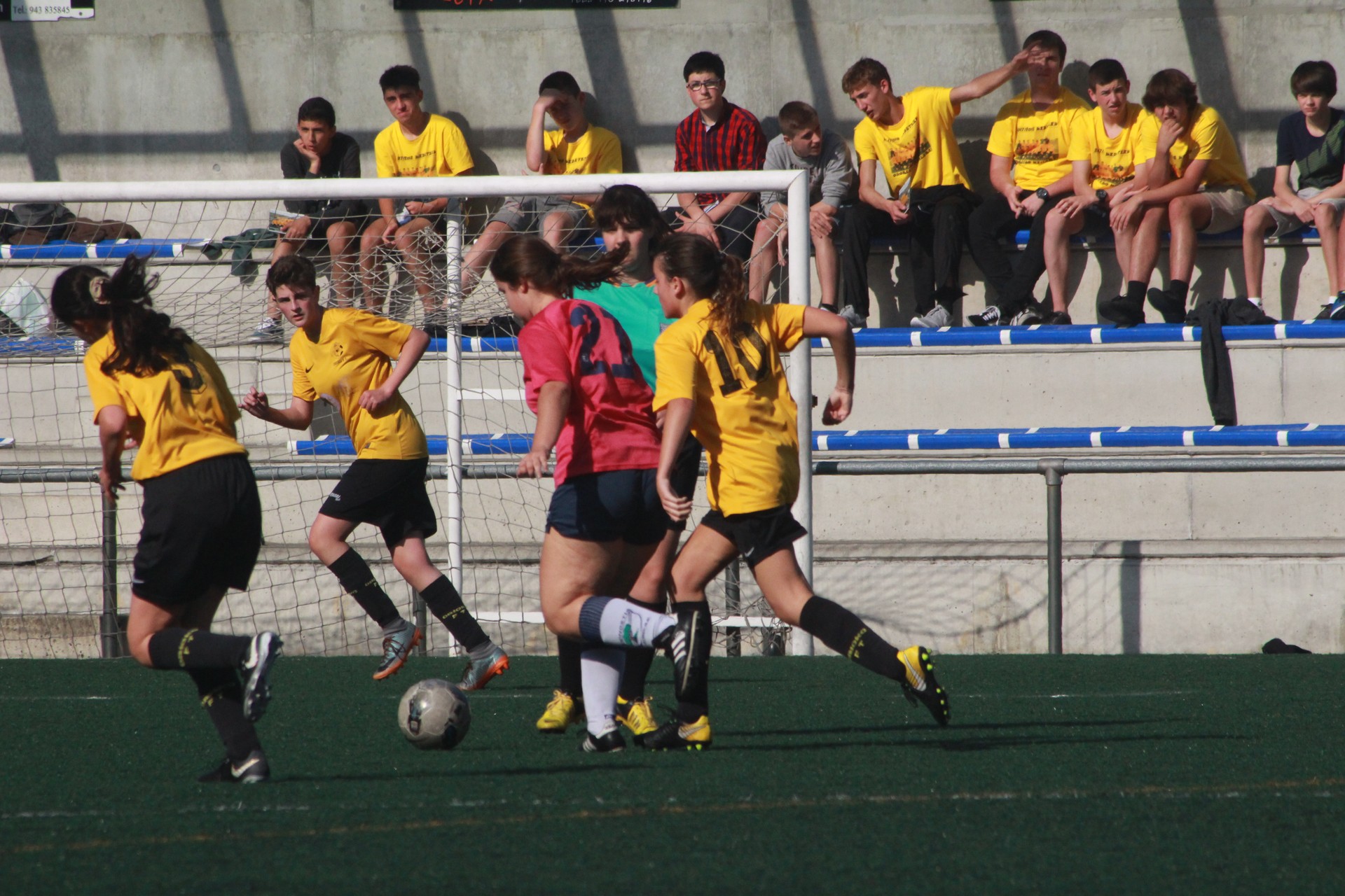 Asteburu gorabeheratsua izan da Orioko futbol taldeentzat