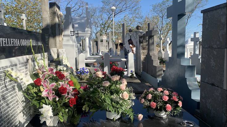 Loreekin dotoretutako oroitzapen eguna