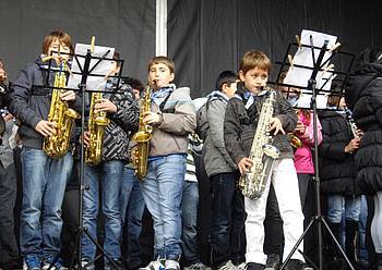 Danbolin musika eskolak urteurren kontzertua eskainiko du, ikasle eta irakasle ohiekin