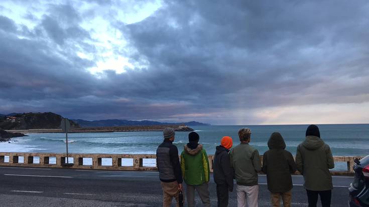 Euskalsurf Zirkuituko proba jokatzen ari dira Orroagan