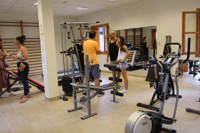 Gimnasioa inauguratu dute Arroabean