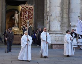 Musika, danbor hotsak, prozesioa eta dantza, San Sebastian eguna hasteko