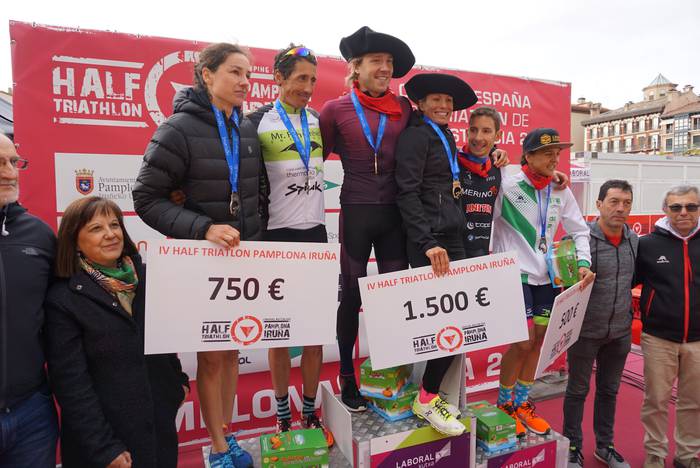 Helene Alberdi bigarren izan da Iruñeko triatloian