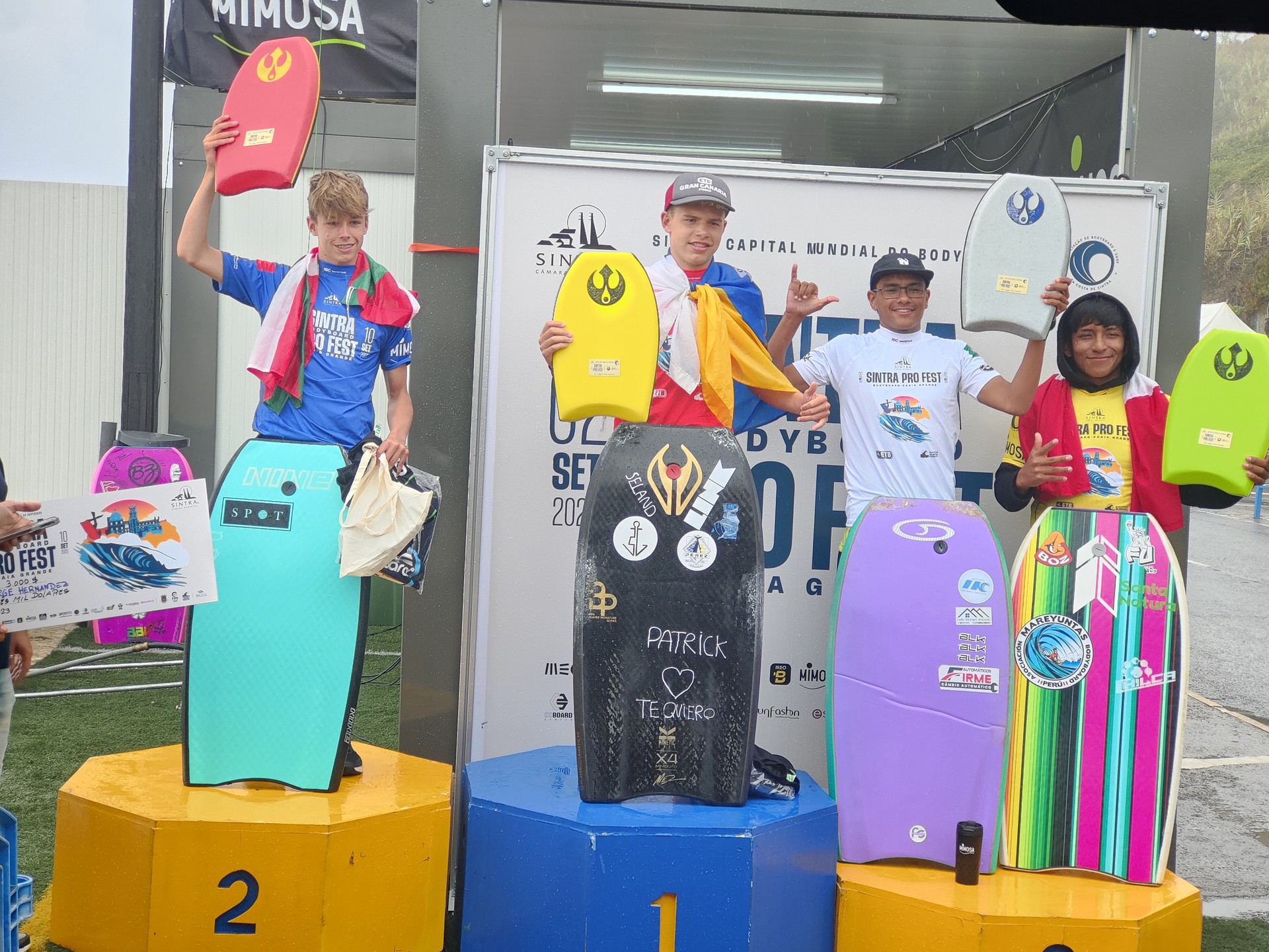 Unax Pascual bigarren sailkatu da Sintrako bodyboard txapelketan