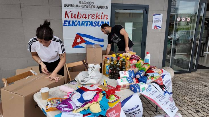 Kamioikada bat produktu bildu dute Kubara bidaltzeko