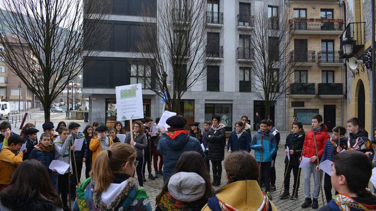 Santa Ageda bezpera ospatu dute ikastetxeetan