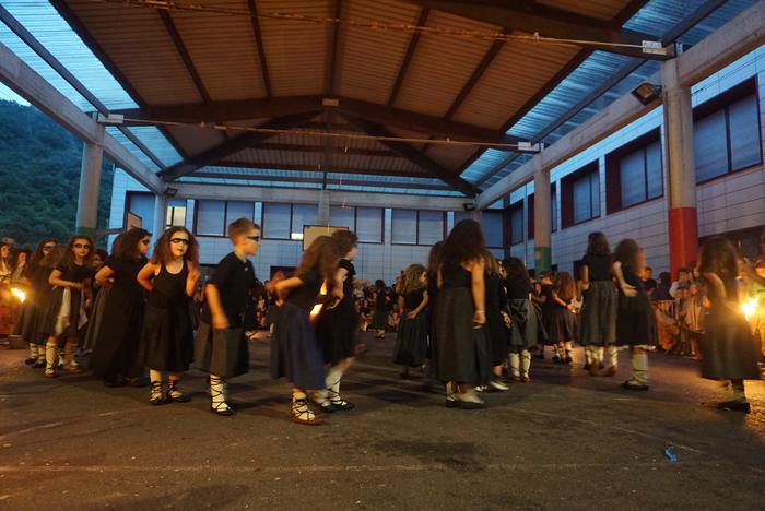 Sorginak atera dira kalera San Joan bezpera ospatzera