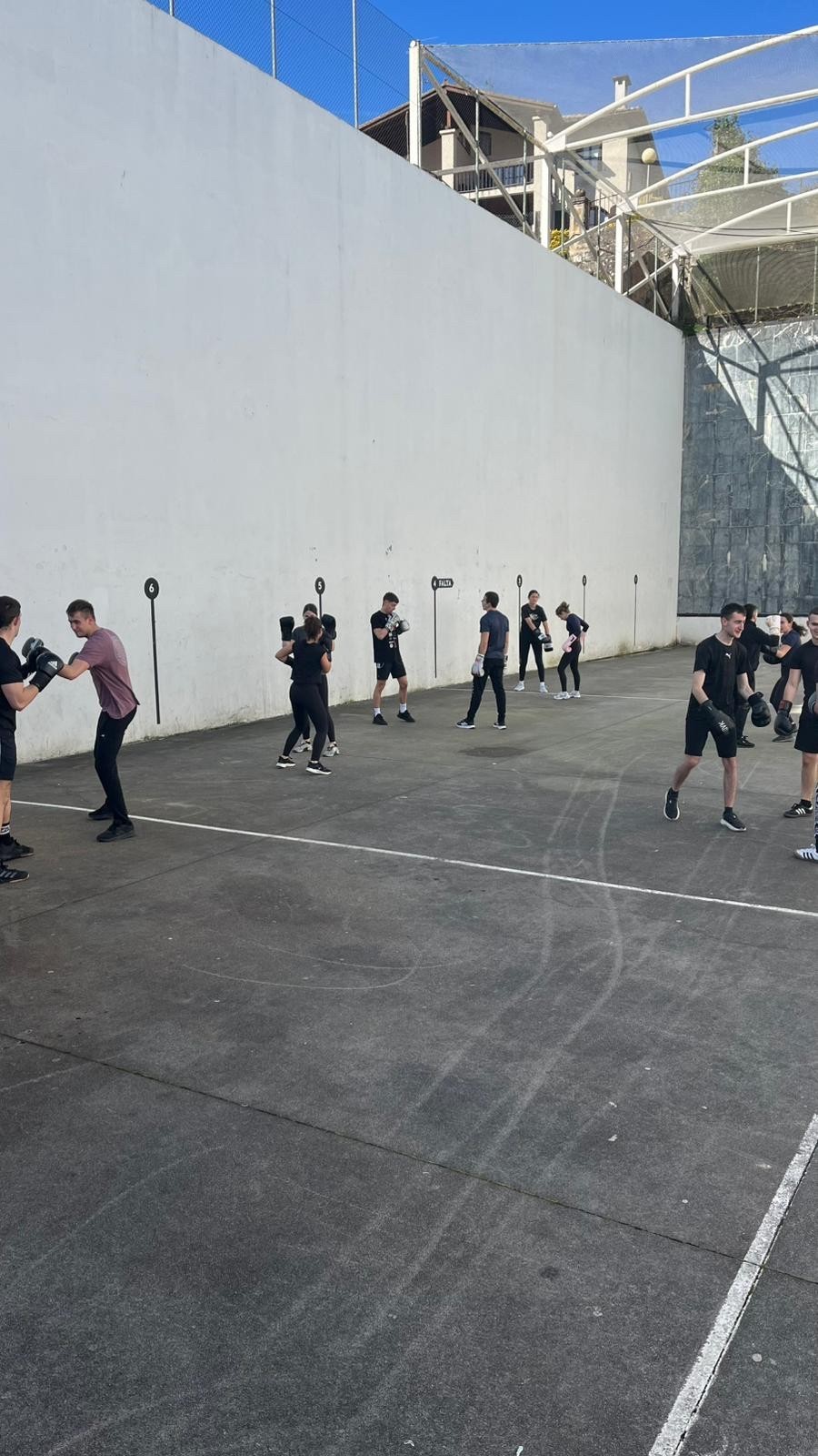 Boxeoan eta K-1ean trebatu dira hainbat gazte Goiko Losan